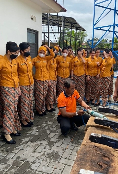 Persiapan Alat Pemadam Kebakaran Ringan